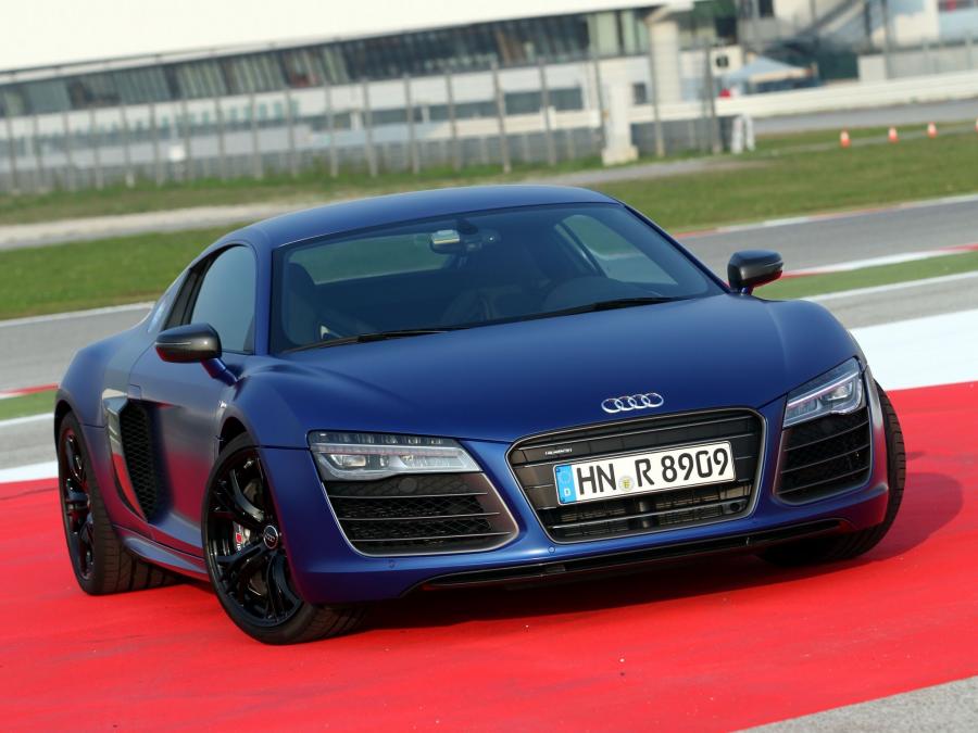  Audi R8 V10 Plus 2012 года  (WW) (фото 8 из 23)